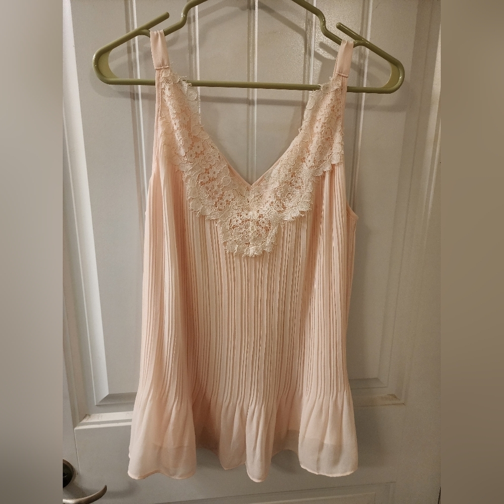 Chico’s Pleated Lace Trim Blush Pink Sleeveless Top Size 1
